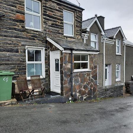 Snowdonia Rock Cottage - Cosy And Pet Friendly Penrhyndeudreath Exteriér fotografie