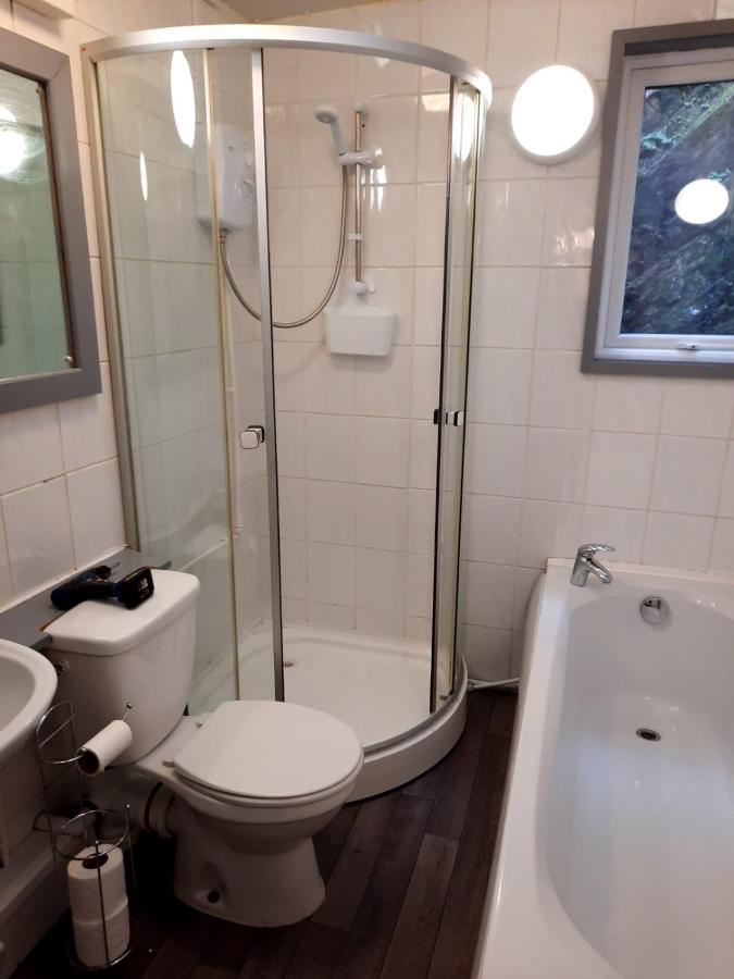 Snowdonia Rock Cottage - Cosy And Pet Friendly Penrhyndeudreath Exteriér fotografie